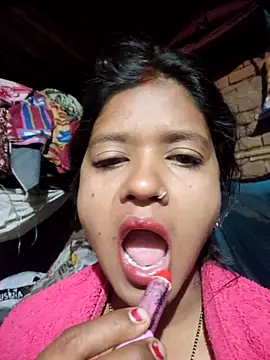 Snapshot of Horny-Rashi chatting on February 9, 11:09 pm Horny-Rashi online show from February 9, 11:09 pm