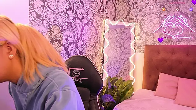 IRINA TAY1 online show from February 20, 4:09 am