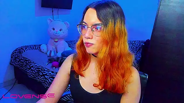 lillykittyyy online show from March 14, 3:12 am