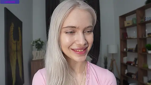 KristalCrowner online show from April 11, 7:40 pm