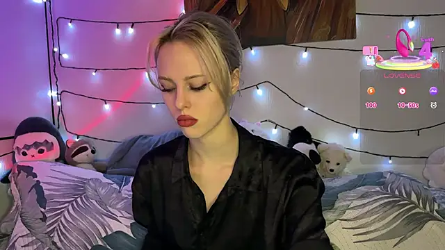 stillsweety online show from March 11, 4:35 pm