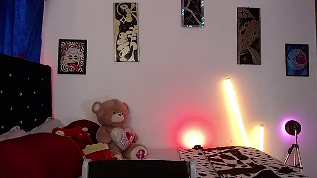 yorsamm smit online show from April 12, 1:43 am