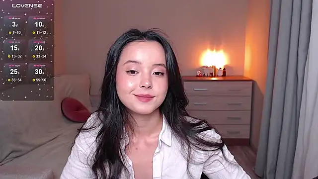 lia hetty online show from September 13, 5:24 pm