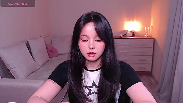 lia hetty online show from May 15, 4:03 pm