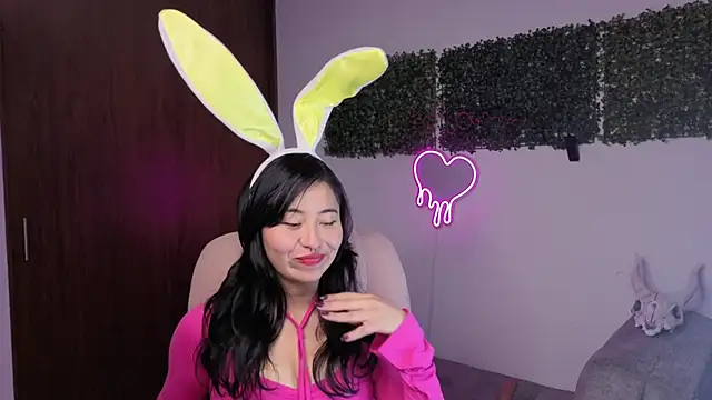 LolaOpalX online show from April 8, 1:05 am