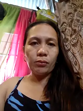 Snapshot of prettymomma24xx chatting on January 6, 1:09 am prettymomma24xx online show from January 6, 1:09 am