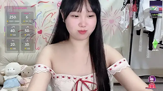 xiaoguai99 online show from June 15, 12:29 pm
