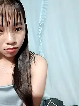 Snapshot of Wily-06 chatting on April 18, 5:44 am Wily-06 online show from April 18, 5:44 am