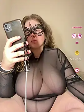 Snapshot of cherrylust12 chatting on May 7, 11:21 pm cherrylust12 online show from May 7, 11:21 pm