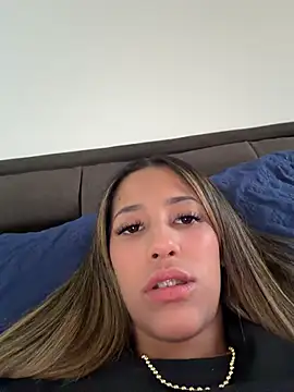 vicky bass  online show from May 8, 9:20 pm