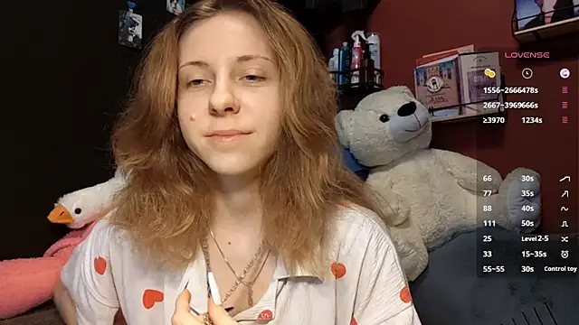 TiaraHenegan online show from February 11, 7:13 am