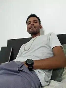 Snapshot of moreno_alpha_br chatting on February 1, 3:16 am moreno alpha br online show from February 1, 3:16 am