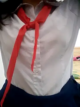 Snapshot of lina_loveee chatting on April 27, 9:29 am lina loveee online show from April 27, 9:29 am