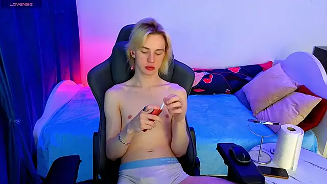 Snapshot of lucidangelok1 chatting on April 29, 7:34 am lucidangelok1 online show from April 29, 7:34 am
