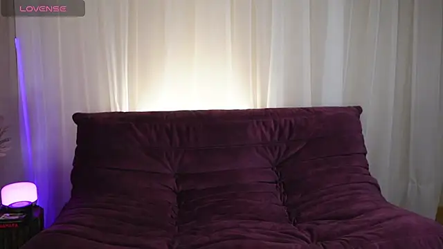 Emely Moon online show from March 13, 7:09 pm