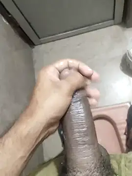 Snapshot of 8inchhere chatting on February 8, 9:07 pm 8inchhere online show from February 8, 9:07 pm