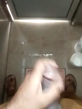 Snapshot of 8inchhere chatting on March 21, 8:52 am 8inchhere online show from March 21, 8:52 am