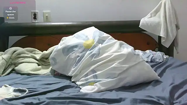 diosa cristal  online show from March 21, 4:06 am