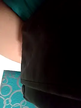 Snapshot of diablitoooxxx chatting on February 5, 2:22 pm diablitoooxxx online show from February 5, 2:22 pm