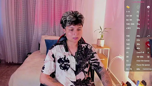 Zury Ramirez online show from April 13, 10:15 pm