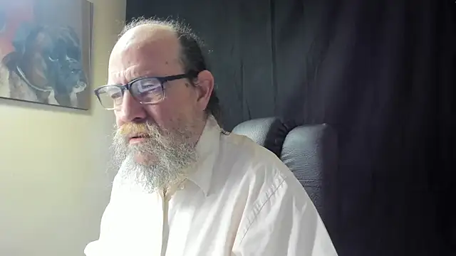 Snapshot of Uncle_Hottie chatting on January 17, 5:05 pm Uncle Hottie online show from January 17, 5:05 pm