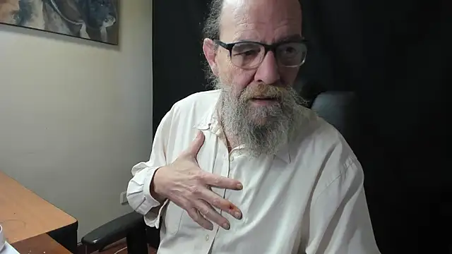 Snapshot of Uncle_Hottie chatting on February 7, 4:00 pm Uncle Hottie online show from February 7, 4:00 pm