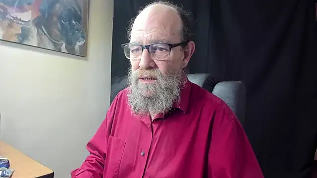 Snapshot of Uncle_Hottie chatting on February 8, 4:10 pm Uncle Hottie online show from February 8, 4:10 pm