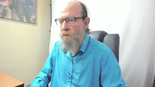 Snapshot of Uncle_Hottie chatting on February 14, 8:16 pm Uncle Hottie online show from February 14, 8:16 pm