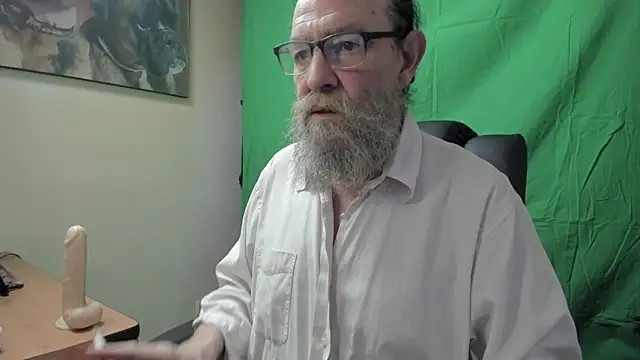 Snapshot of Uncle_Hottie chatting on March 11, 4:35 pm Uncle Hottie online show from March 11, 4:35 pm