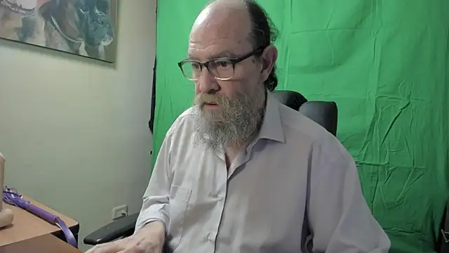 Snapshot of Uncle_Hottie chatting on March 16, 4:55 pm Uncle Hottie online show from March 16, 4:55 pm