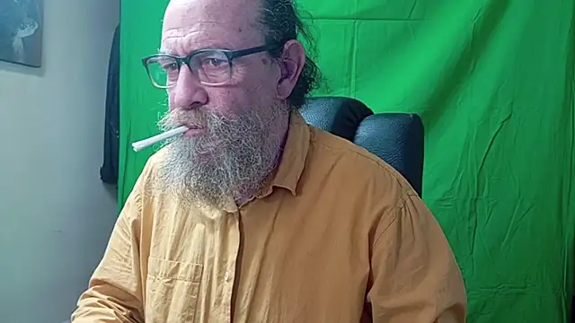 Snapshot of Uncle_Hottie chatting on March 23, 4:44 pm Uncle Hottie online show from March 23, 4:44 pm