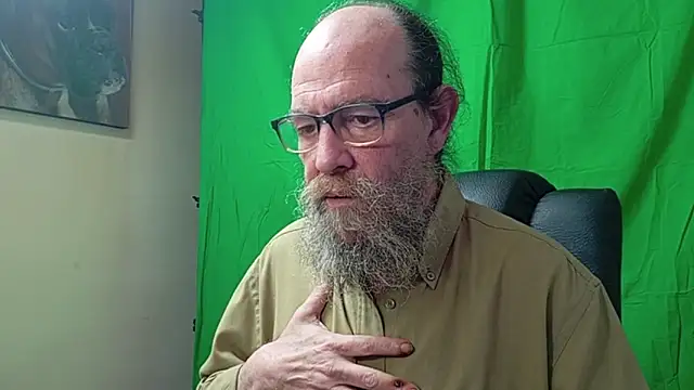 Snapshot of Uncle_Hottie chatting on March 24, 4:45 pm Uncle Hottie online show from March 24, 4:45 pm