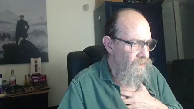 Snapshot of Uncle_Hottie chatting on July 12, 4:14 am Uncle Hottie online show from July 12, 4:14 am