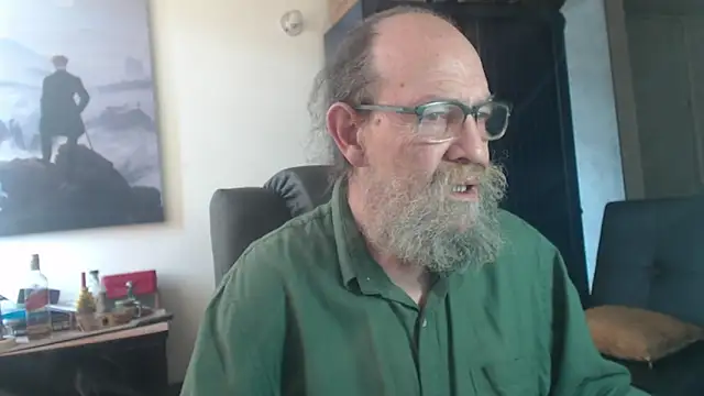 Snapshot of Uncle_Hottie chatting on July 14, 3:51 pm Uncle Hottie online show from July 14, 3:51 pm