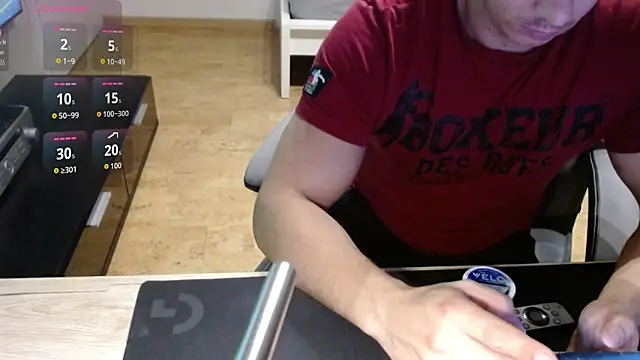 Snapshot of sensualman90 chatting on March 8, 9:18 pm sensualman90 online show from March 8, 9:18 pm