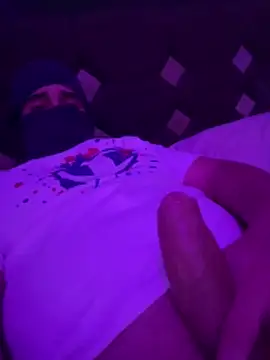 hotguymx777 online show from January 31, 11:58 pm