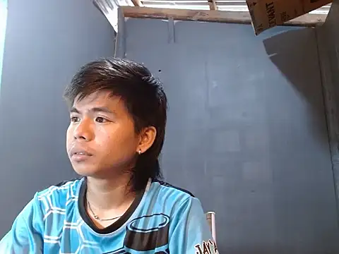 Snapshot of pinoymonstercock_xx chatting on May 2, 8:52 am pinoymonstercock xx online show from May 2, 8:52 am