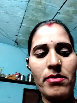 Snapshot of Bhavna8080 chatting on May 22, 6:35 pm Bhavna8080 online show from May 22, 6:35 pm