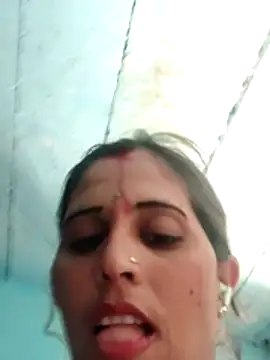 Snapshot of Bhavna8080 chatting on May 27, 6:21 am Bhavna8080 online show from May 27, 6:21 am