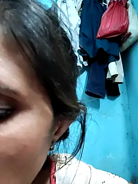 Snapshot of Bhavna8080 chatting on June 3, 3:28 pm Bhavna8080 online show from June 3, 3:28 pm