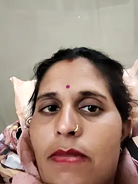 Snapshot of Bhavna8080 chatting on June 13, 9:46 pm Bhavna8080 online show from June 13, 9:46 pm