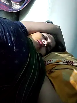 Snapshot of Bhavna8080 chatting on June 17, 10:54 pm Bhavna8080 online show from June 17, 10:54 pm