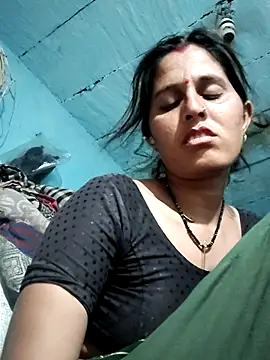 Snapshot of Bhavna8080 chatting on July 25, 4:37 pm Bhavna8080 online show from July 25, 4:37 pm
