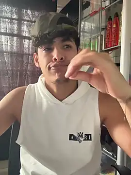 MaxStar26 online show from April 10, 1:05 pm