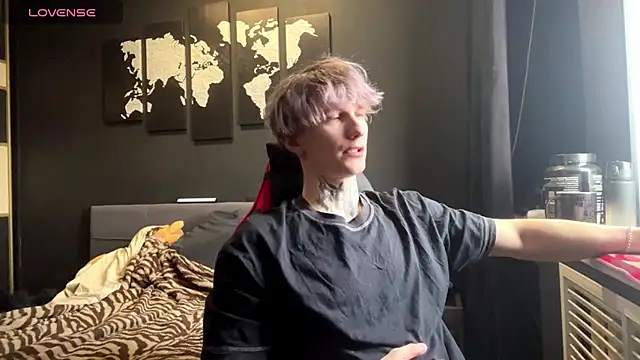 Snapshot of Mastur_Bister chatting on January 13, 11:26 am Mastur Bister online show from January 13, 11:26 am