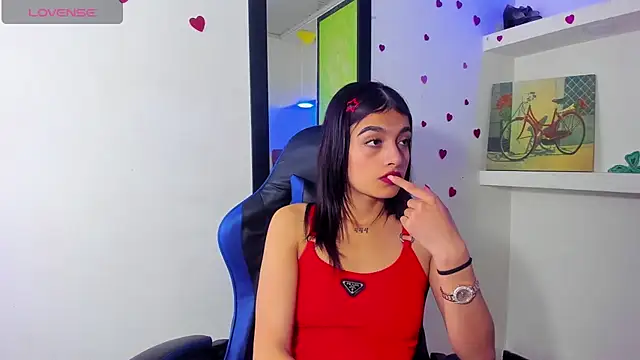 Snapshot of honeyluxe_ chatting on June 19, 8:12 pm honeyluxe online show from June 19, 8:12 pm