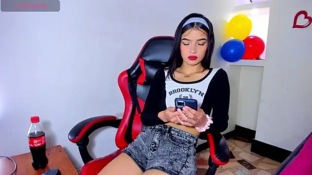 Snapshot of honeyluxe_ chatting on June 26, 7:51 pm honeyluxe online show from June 26, 7:51 pm