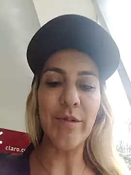 Snapshot of Monita_Med chatting on April 18, 7:07 pm Monita Med online show from April 18, 7:07 pm