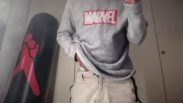 Snapshot of JSYMON chatting on February 3, 10:37 pm JSYMON online show from February 3, 10:37 pm