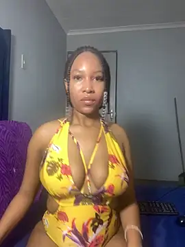 Snapshot of Creamy_bitchxxx chatting on May 10, 1:44 am Creamy bitchxxx online show from May 10, 1:44 am